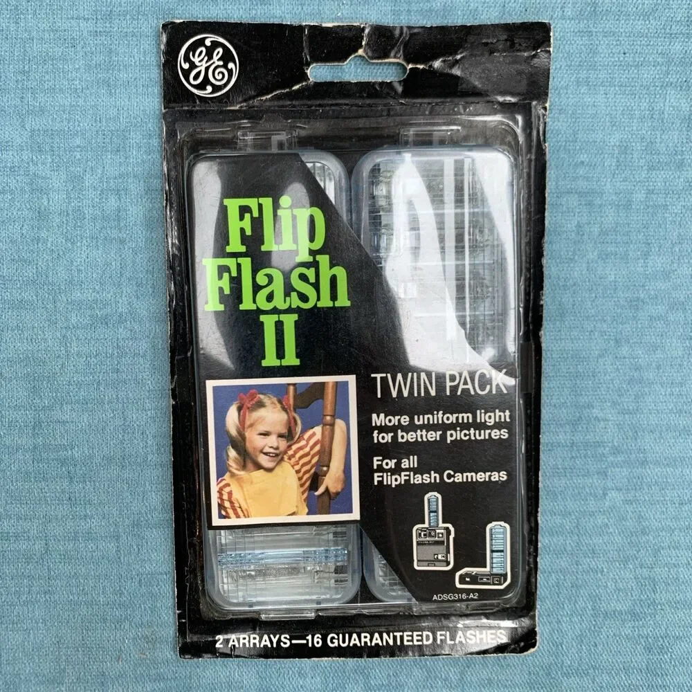Vintage GE General Electric Flip Flash II For Cameras UNUSED 16 Flashes